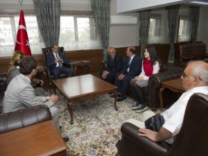 Engellilerden Vali Taşyapan’a Ziyaret