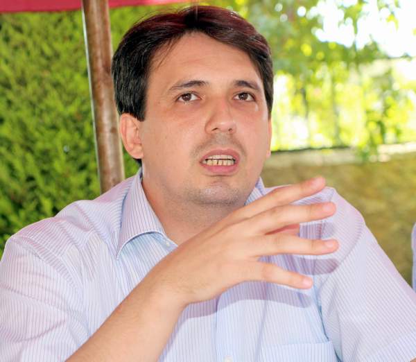 ‘chp’ye-‘vali’-yetistiremiyoruz’-(5).jpg