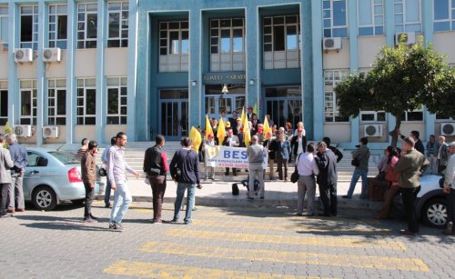 25 Kişilik Sendika Eylemine 30 Kişilik Polis Koruması