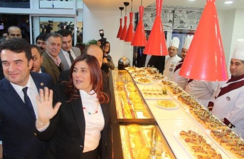 '50 kuruşa çayınızı için, <span style=