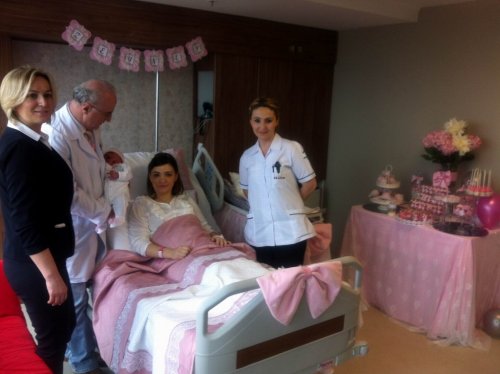 58 Santimlik Bebek Uzun Boyuyla Şaşırttı