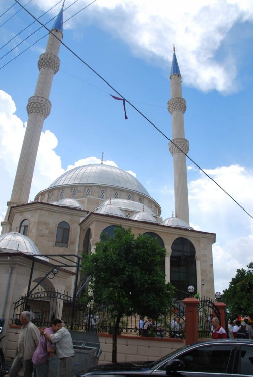 60 Yıl Sonra Kıblesi Hatalı Olduğu Anlaşılan Cami Yenilendi