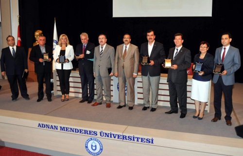 ADÜ, 'Adnan Menderes Konferansı'na Ev Sahipliği Yaptı