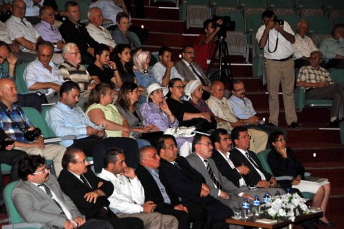 ADÜ, 'Adnan Menderes Konferansı'na Ev Sahipliği Yaptı