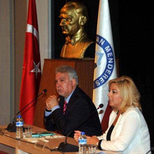 ADÜ, 'Adnan Menderes Konferansı'na Ev Sahipliği Yaptı