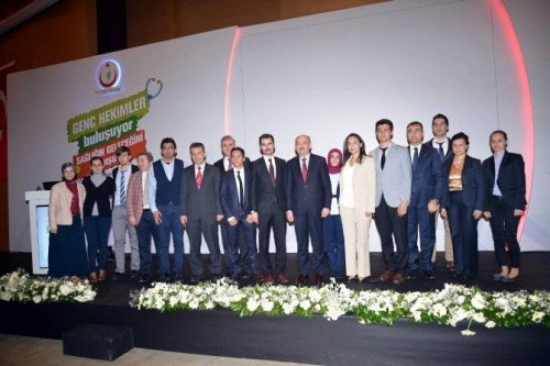 ADÜ’lü Genç Hekimler Sağlığın Gelecek Vizyonunu Anlattı