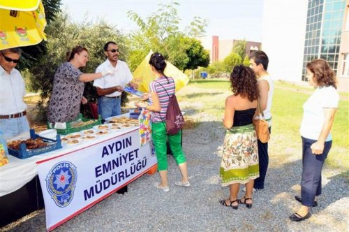 ADÜ'ye kayıt yaptıran 4 bin 191 öğrenci bilgilendirildi