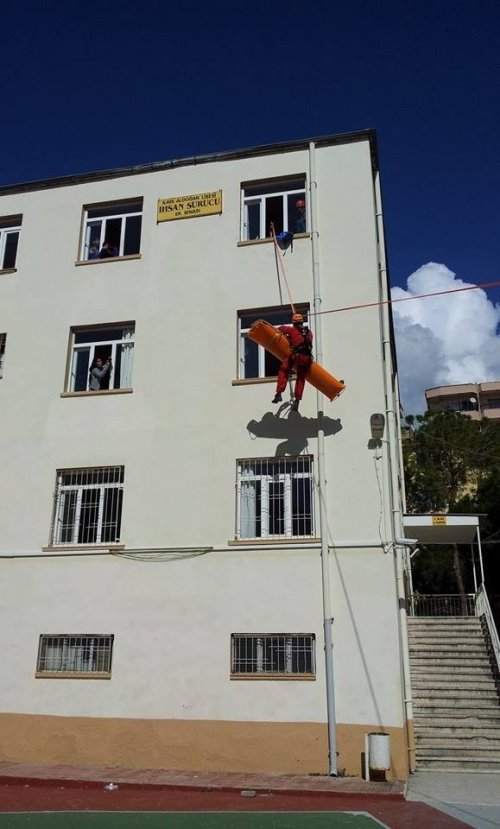 AKUT Kuşadası Ekibi Aynı Gün İki Tatbikat Yaptı