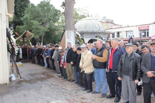 Altungün’ün kayınpederi toprağa verildi