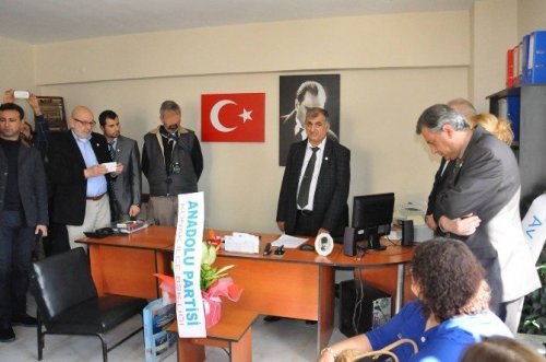 Anadolu Partisi Kuşadası ilçe binası açıldı