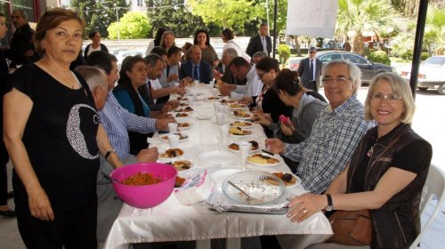 Anneler Günü Kermesine Büyük İlgi