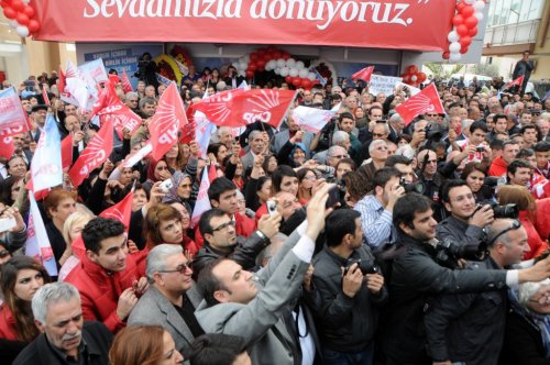 Antalya'da Adayların Antalya Çocuğu Tartışması