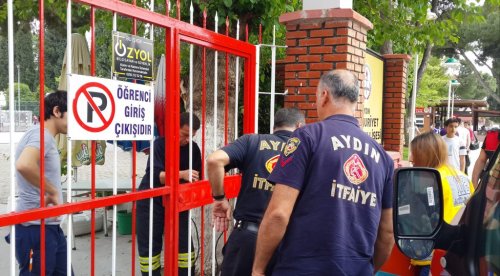 Antreman İçin Girdiği Okulda Ayağını Burkunca Mahsur Kaldı