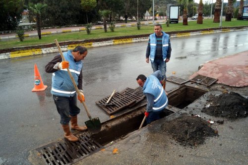 ASKİ, 25 ekiple sahada görev yaptı