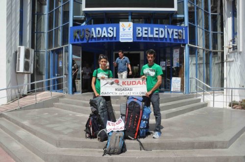 Aslı Alkış, Kazbek Dağı'nın zirvesine ulaştı