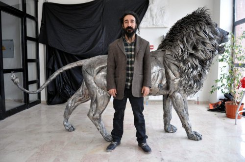 Atıklardan Yapılan 250 Kiloluk Dev Metal Arslan