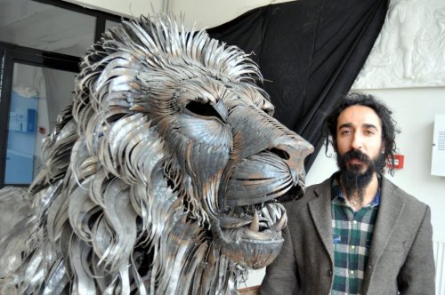 Atıklardan Yapılan 250 Kiloluk Dev Metal Arslan