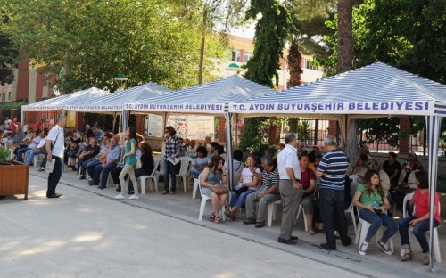 Aydın Büyükşehir Belediyesi’nden Velilere LYS Hizmeti