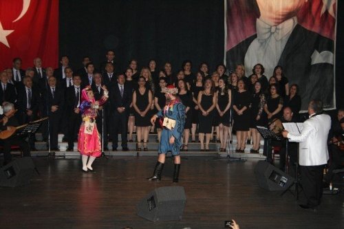 Aydın Büyükşehir'den Kadınlar Gününe özel konser verildi