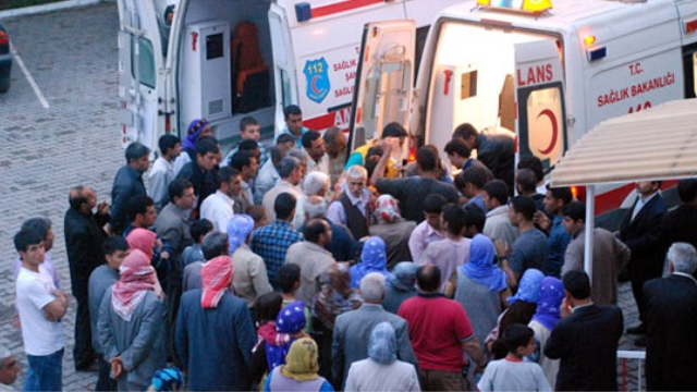 aydin-da-iki-aile-arasinda-kavga-8-yarali-8965279_8489_o.jpg