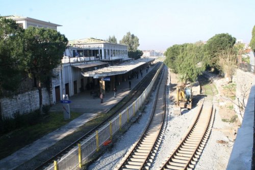 Aydın Gar Binası’nda Restorasyon ve Yenileme Çalışmaları Başladı