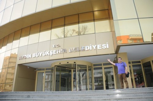Aydın'a 'Büyükşehir' Tabelası Asıldı