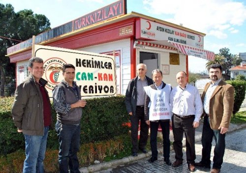 Aydın’da can veren hekimler kan bağışında bulundu