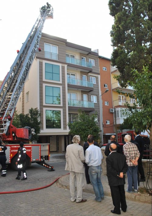 Aydın’da 'Çatı Yangını' korkuttu