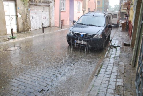 Aydın'da Misket Büyüklüğünde Dolu Yağdı