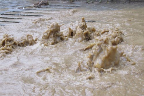 Aydın’da Yağış Sokakları Göle Çevirdi