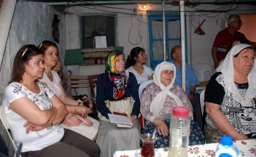 Aydın’ın Yaşlı Çınarı Kadriye Teyze Evinde Ziyaret Edildi