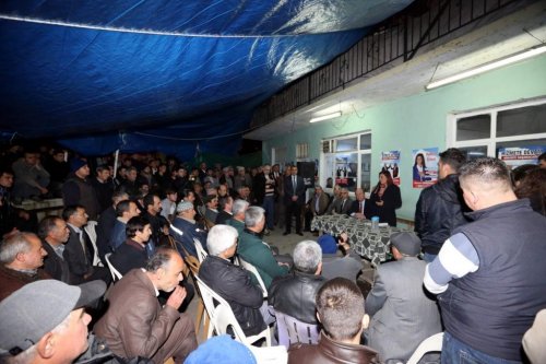 Aydınlı Köylüler Başkan Çerçioğlu’nu Bağrına Basmaya Devam Ediyor