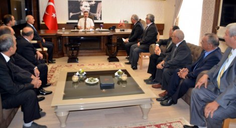 AYDINLI ŞOFÖRLER VE OTOMOBİLCİLERDEN VALİ AYYILDIZ'A ZİYARET