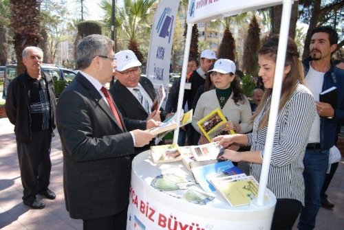 Aydınlılar kitap okuma etkinliğine ilgi göstermedi
