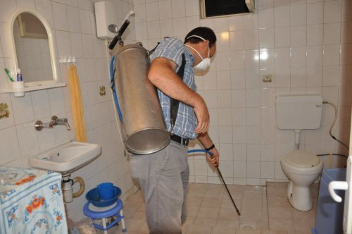 Ayferin çiftinin evi, Nazilli Belediyesi ekipleri tarafından temizlendi