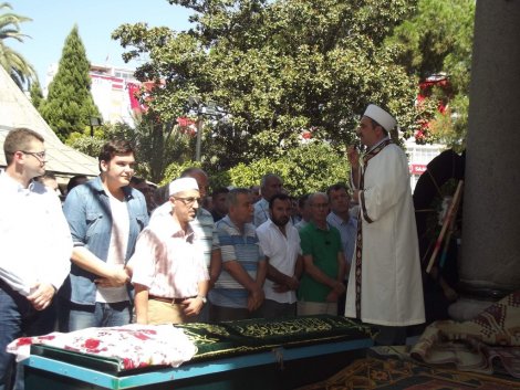AYTO ESKİ MECLİS BAŞKANI ÇAĞLAYAN'IN ANNESİ HAYATINI KAYBETTİ