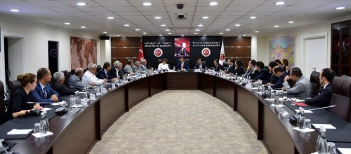 Bakan Zeybekci, Aydın'a 'Ekonomi Zirvesi’ Talimatı Verdi