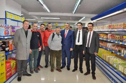 Başkan Alıcık, alışveriş merkezi açılışını yaptı
