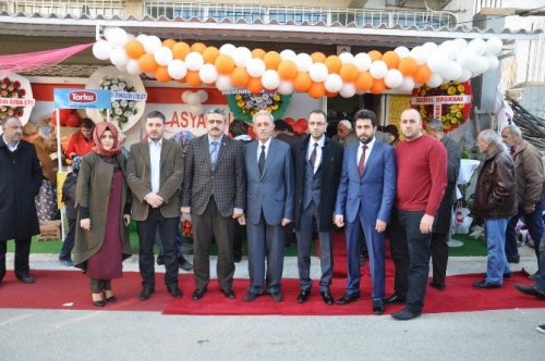 Başkan Alıcık, işyeri açılışına katıldı