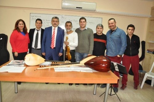 Başkan Alıcık THM korosunun konser hazırlıklarını izledi