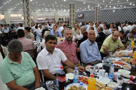 Başkan Apaydın Onuruna İftar Yemeği