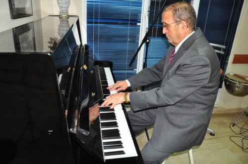 Başkan Haluk Alıcık, Belediye TSM Korosu'nu ziyaret etti