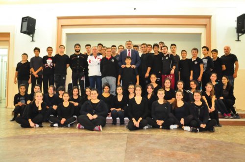 Başkan Haluk Alıcık, Halk Dansları Topluluğunu Ziyaret Etti