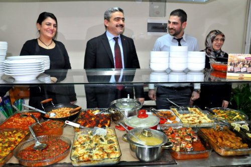 Başkan Haluk Alıcık, iş yeri açılışına katıldı