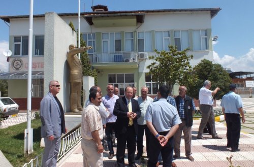 Başkan Özakcan, Eski Belediye Binasını İnceledi
