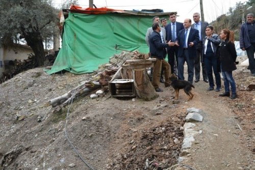 Başkan Özakcan, yol talebini yerinde inceledi