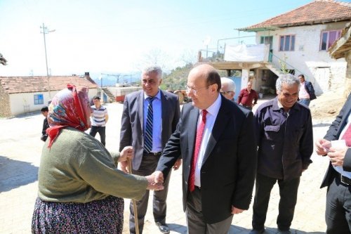 Başkan Özakcan; “Yolları Edivedik”