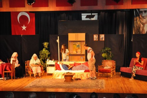 “Bir Mucize Bu” Adlı Tiyatro Oyunu Nazilli'de Sahnelendi