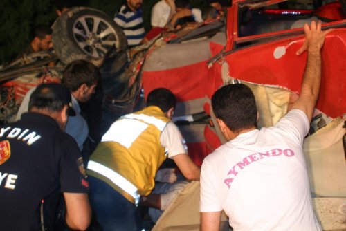 Bu Araçtan İki Kişi Sağ Çıktı