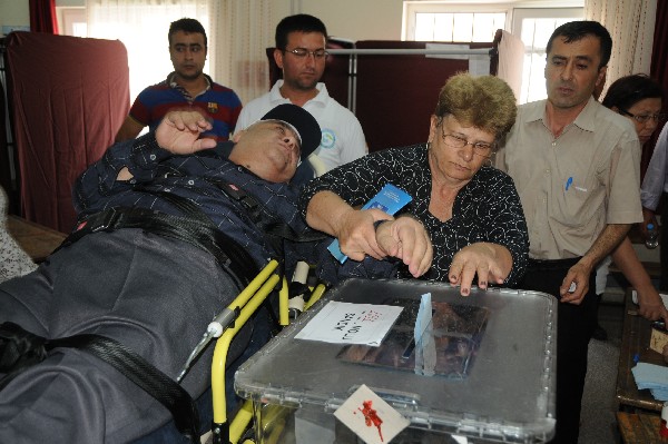 buharkent’te-secimin-galibi-ak-parti-oldu-(10).jpg